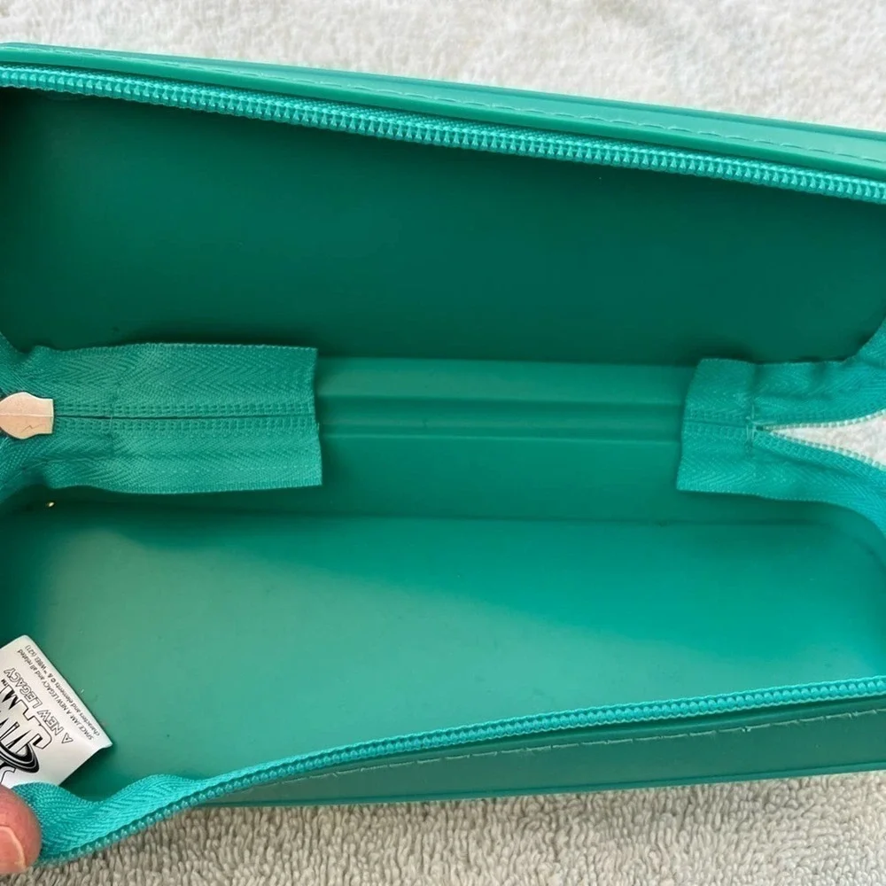 WARNER BROTHERS LOONEY TUNES Squad SPACE JAM A New Legacy green pencils holder